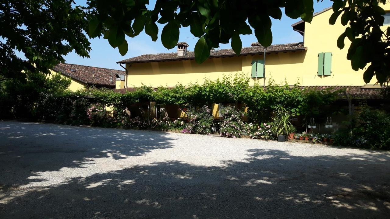 Agriturismo Corte Gaia Villa Castiglione Delle Stiviere Exterior photo